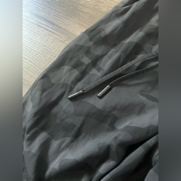 Lululemon Stretch High-Rise Jogger Full Length
Heritage 365 Camo Deep Coal Multi - Picture 6 of 9